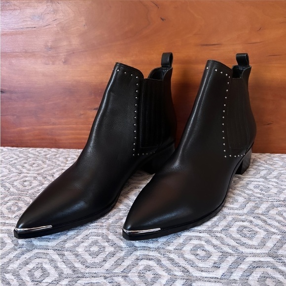 MARC FISHER Black Leather Yami Chelsea Studded Ankle Booties Size 8 - Picture 2 of 14